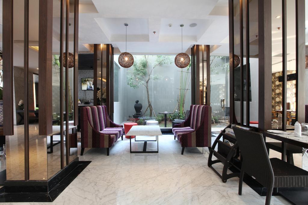 Sotis Jakarta